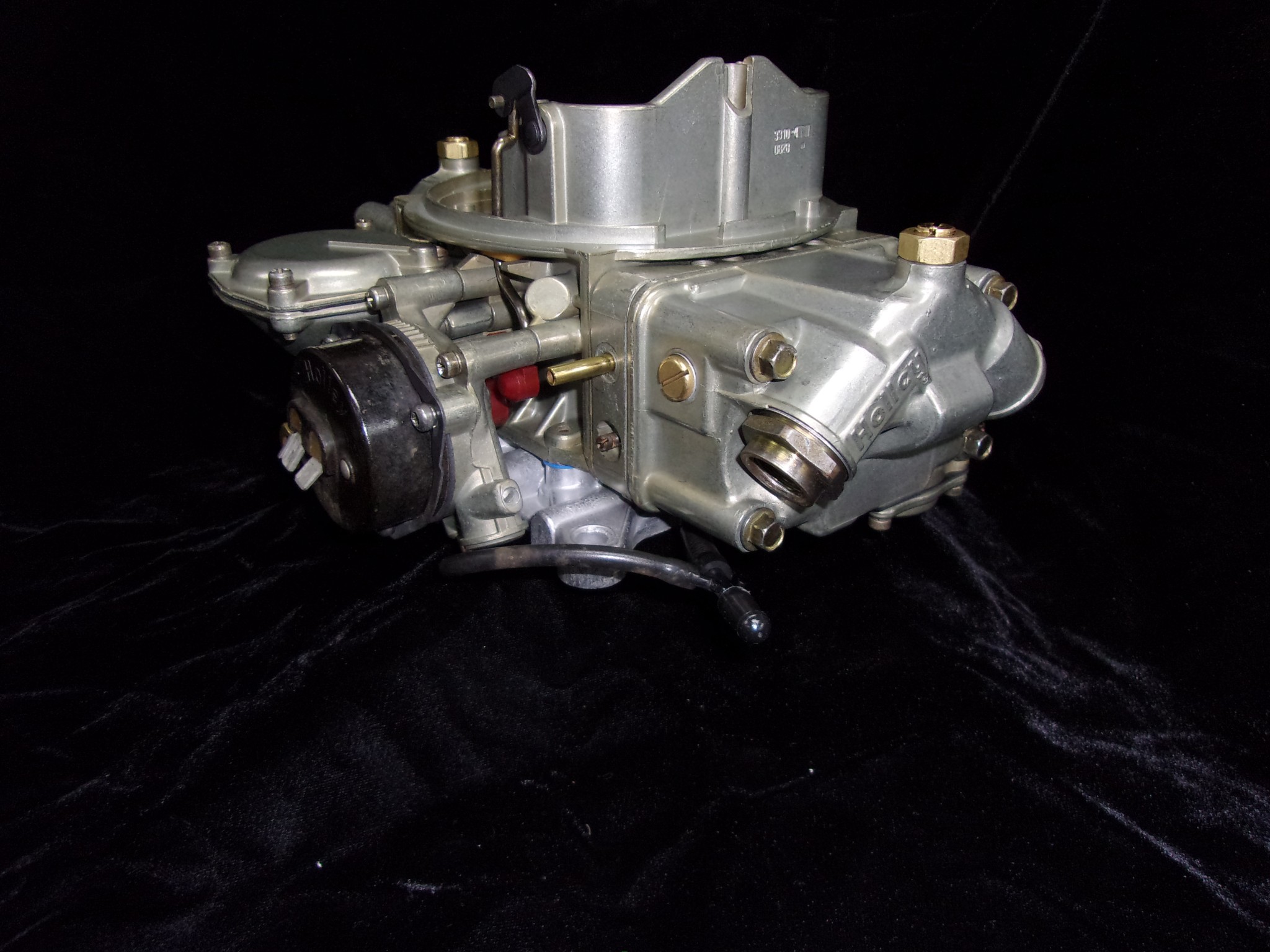 Holley 33104 750 CFM carburetor