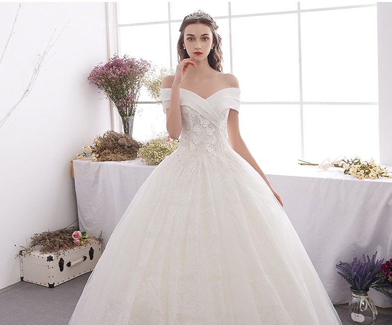 lace empire wedding dress