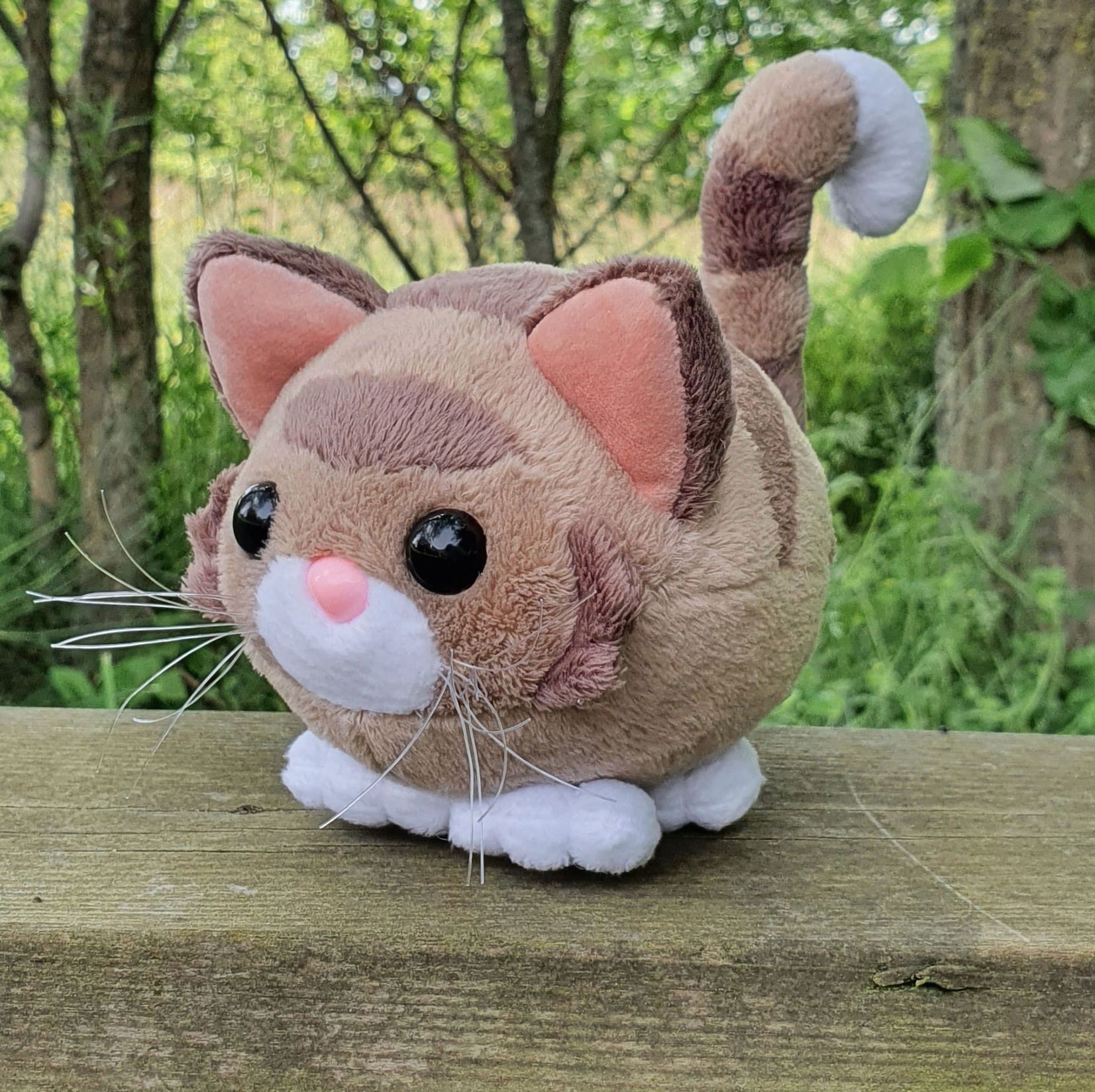 round cat plush